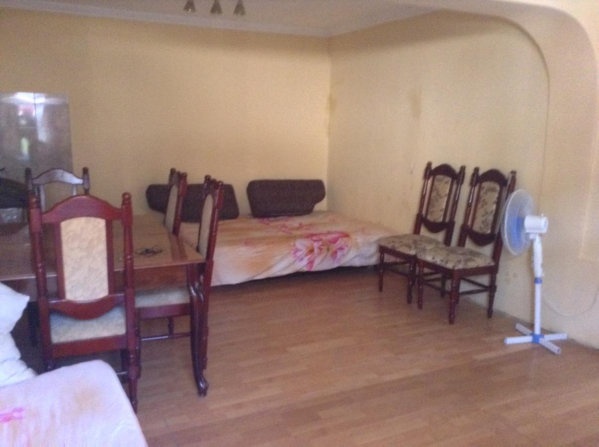 Guest house u Lili Gagra Buitenkant foto